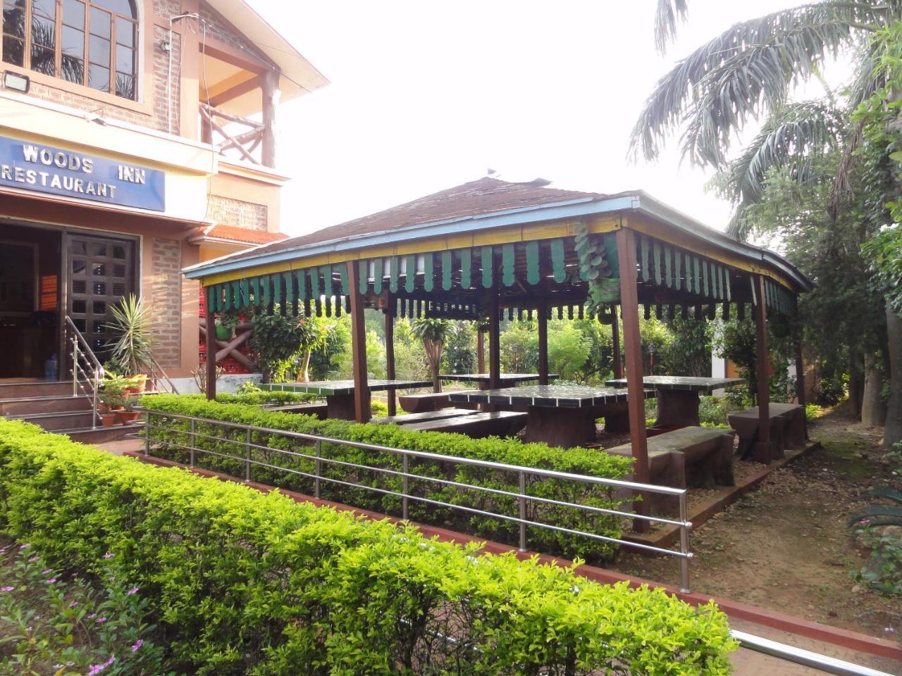 Whispering Woods Inn Bolpur Exterior foto